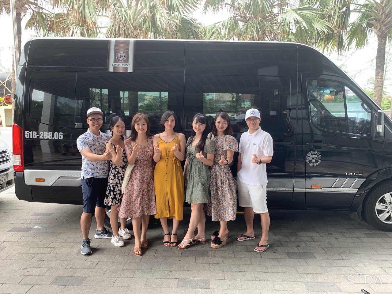 Asia Limousine - Đơn vị cho thuê xe du lịch Limousine uy tín