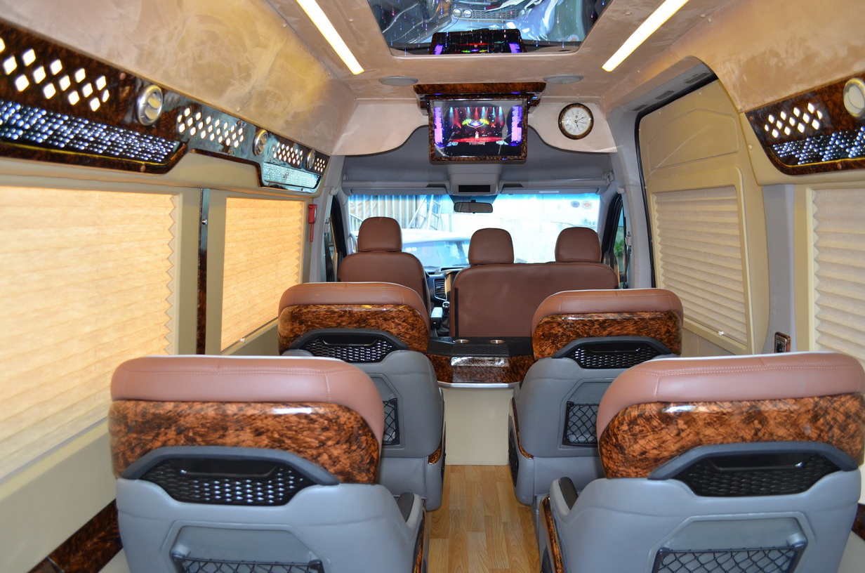 Mục tiêu khách hàng thuê xe Limousine 9 chỗ