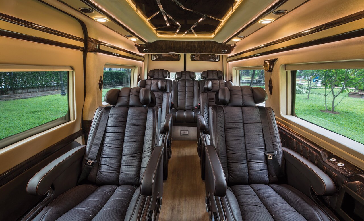 Lựa chọn đơn vị dịch vụ thuê xe Limousine 16 chỗ đáp ứng mọi nhu cầu của khách hàng