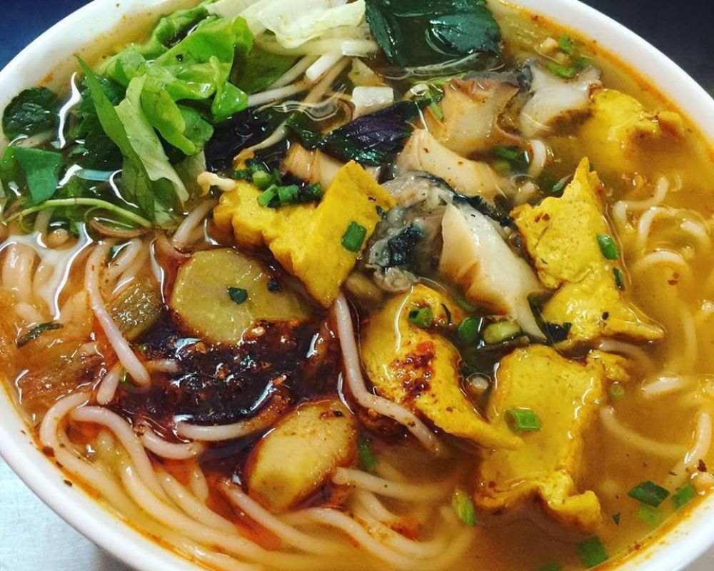 Bún ốc chuối đậu