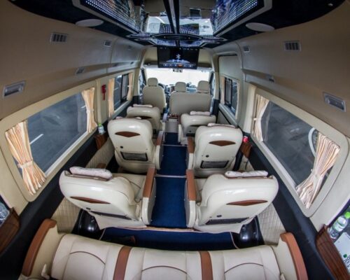 Cho thuê xe limousine 11 chỗ đi Mai Châu