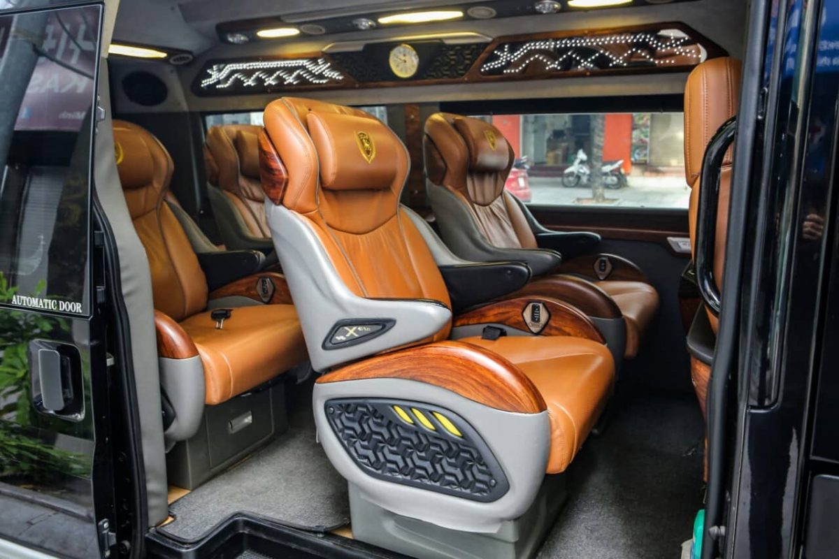 Thuê xe Limousine 9 chỗ đi chùa Cái Bầu