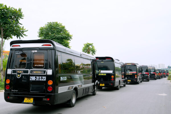 thuê xe limousine thạch thất hà nội