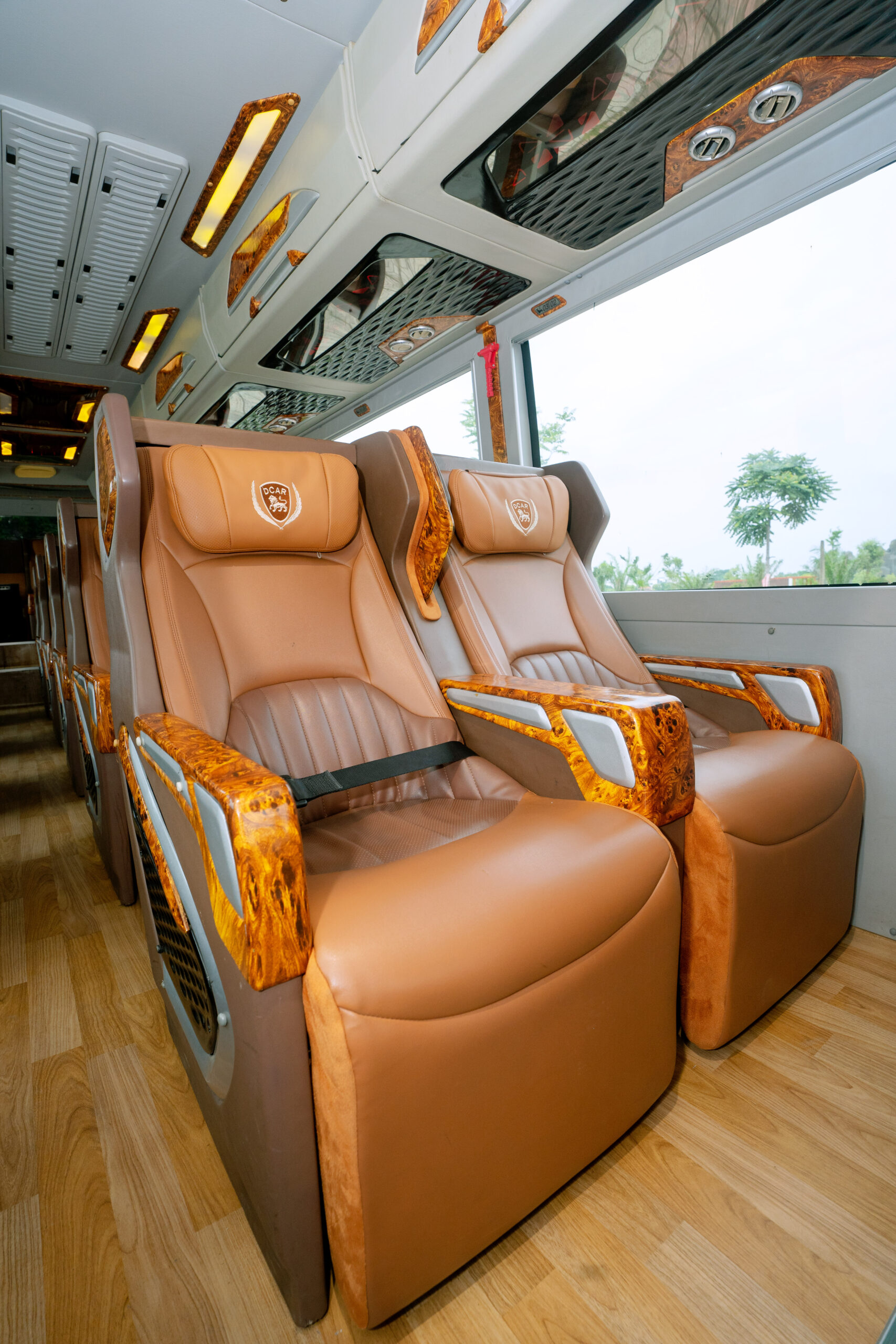 thuê xe limousine thạch thất hà nội