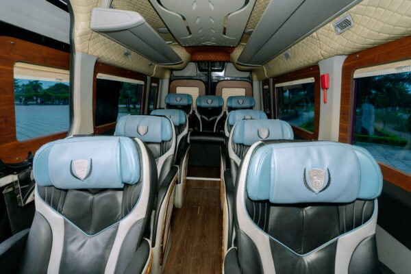 thuê xe limousine thạch thất hà nội