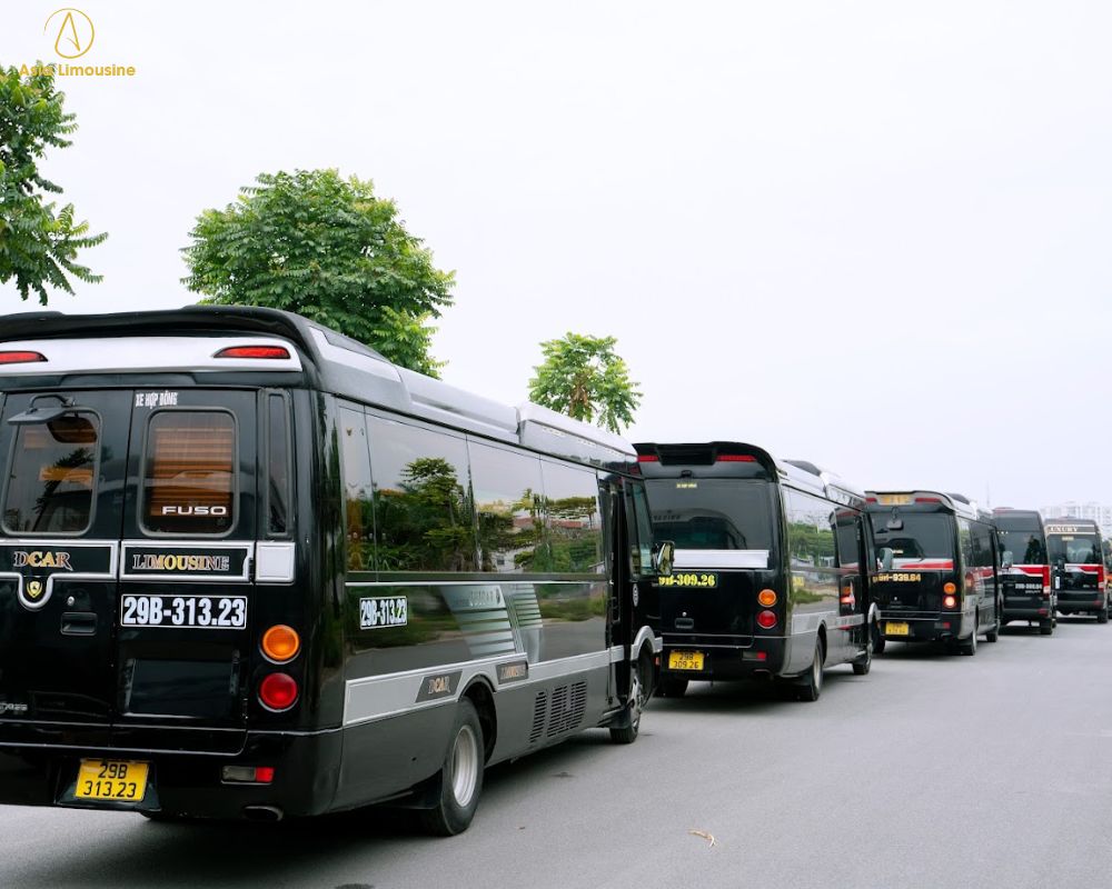 Dàn xe limousine 19 chỗ của Asia Limousine