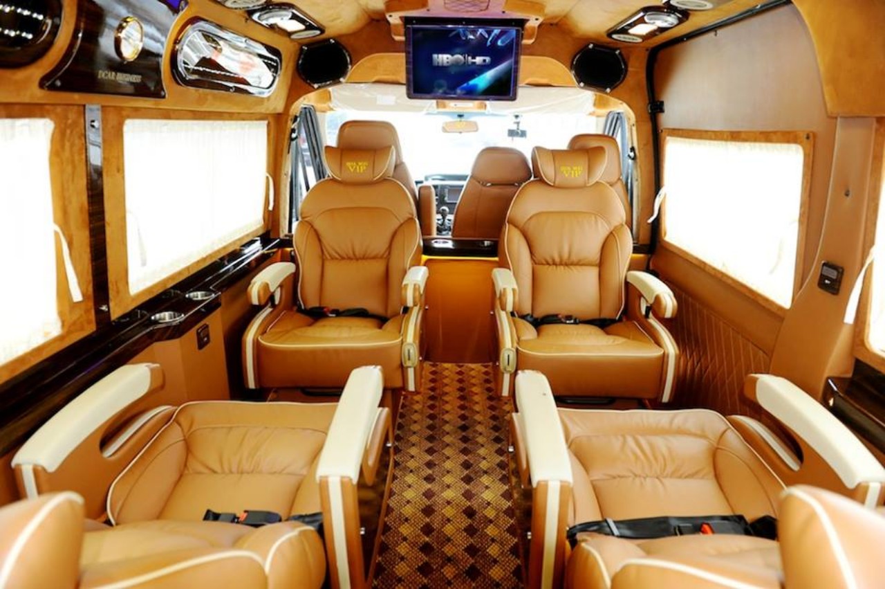 Dịch vụ cho thuê xe Limousine theo tháng tại Hà Nội 2023
