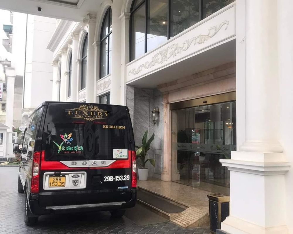 Thuê xe limousine 9 chỗ Hà Nội