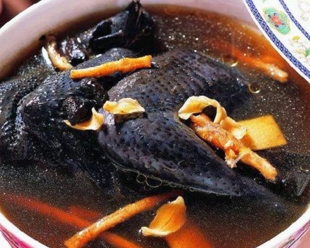 Gà đen Mù Cang Chải