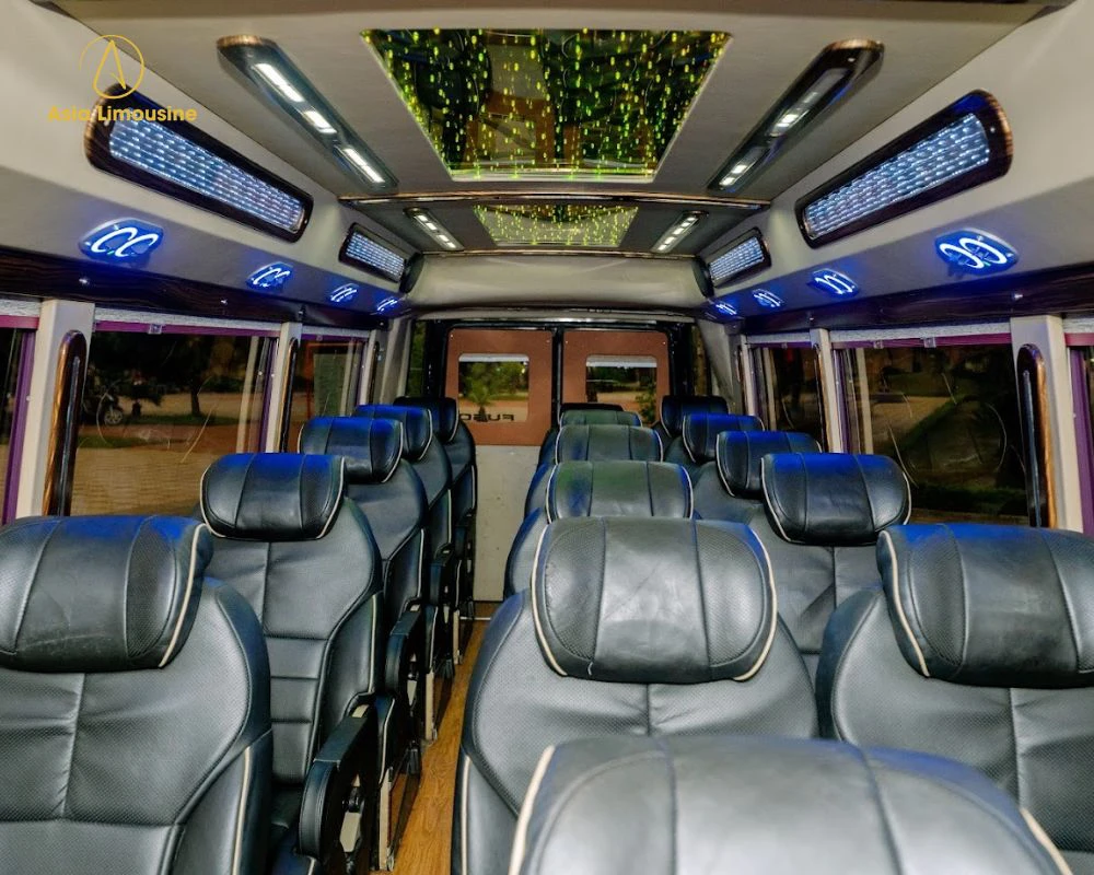 Ghế ngồi bọc bằng cao cấp của xe limousine