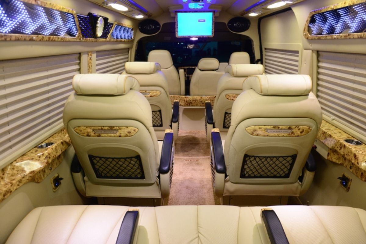Ghế ngồi xe Solati limousine 12 chỗ