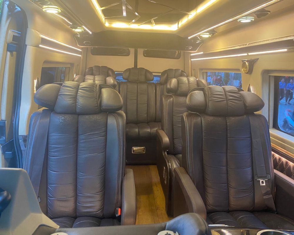 Thuê xe limousine Hà Nội đi Hạ Long