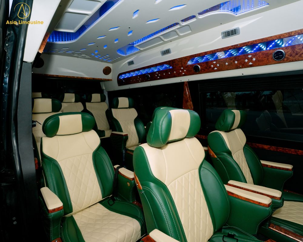 Khoang ghế xe limousine