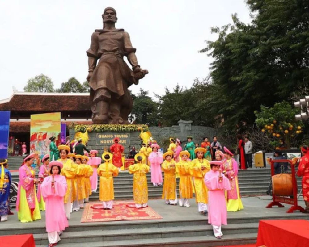 Lễ hội Đống Đa