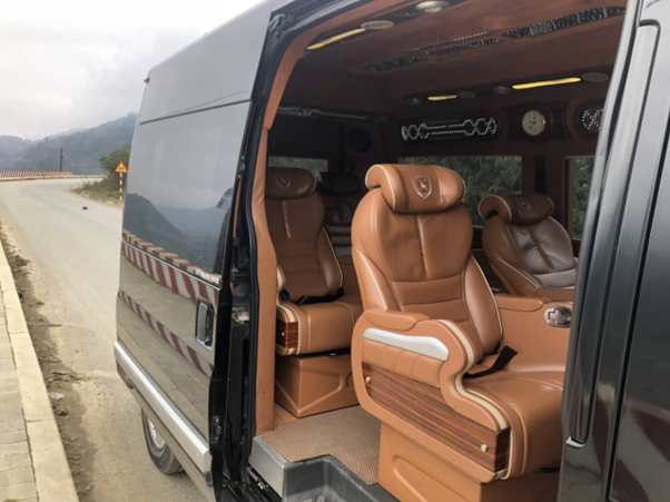 Thuê xe limousine đi tà xùa