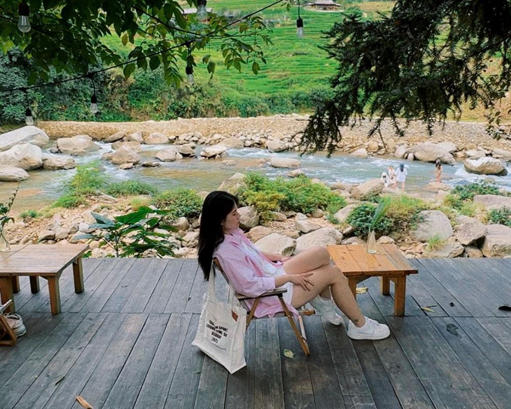 Tắm suối ở Sapa vào hè