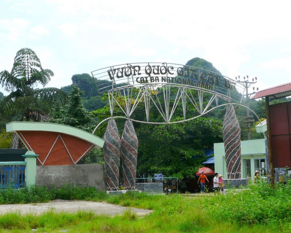 Tham quan Vườn quốc gia Cát Bà