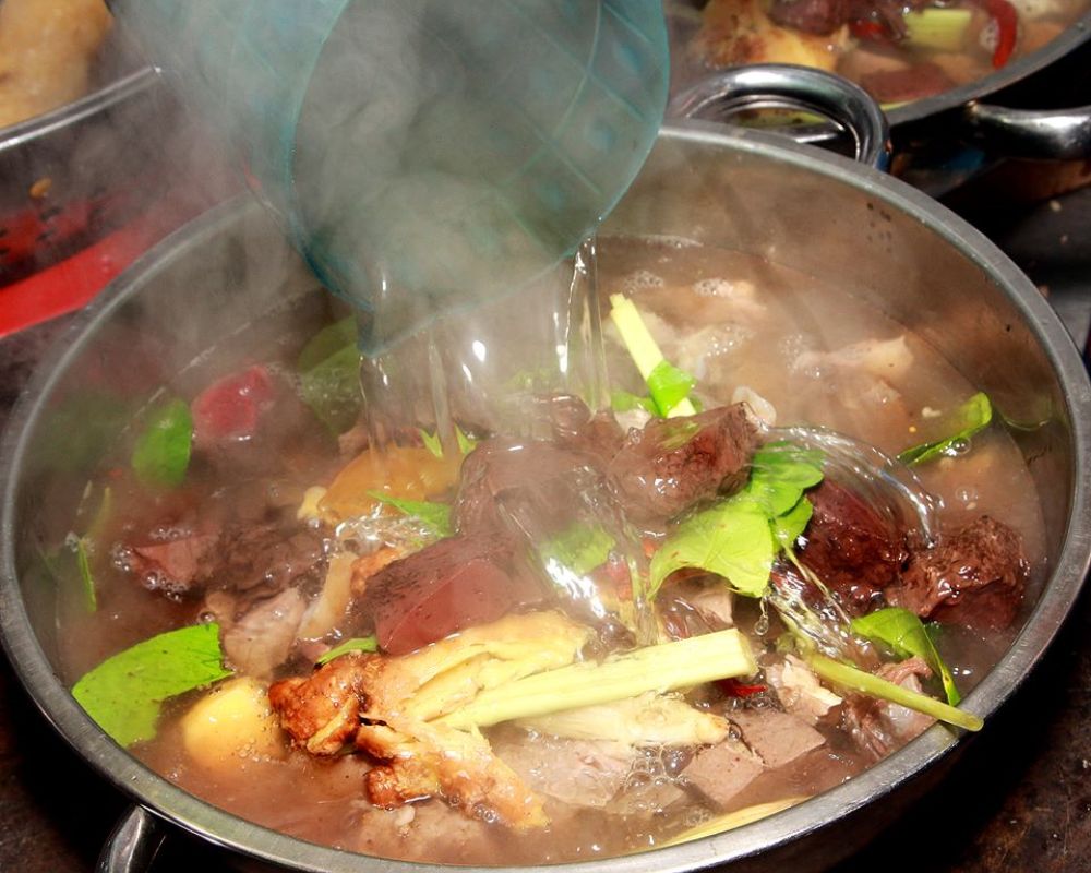Thắng cố Sapa - Món ăn đặc sản nổi tiếng tại Sapa