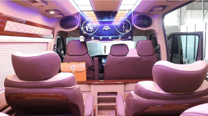  Thuê xe limousine giá rẻ Hà Nội