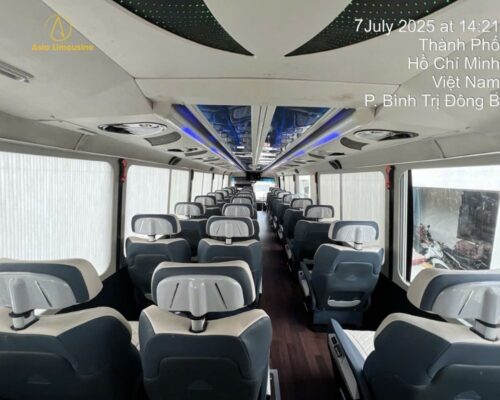 Nội thất bên trong xe limousine 32 chỗ chỉnh điện