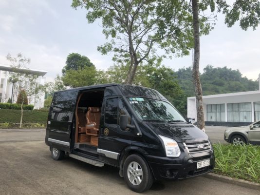  Thuê xe Dcar Limousine 9 chỗ giá rẻ