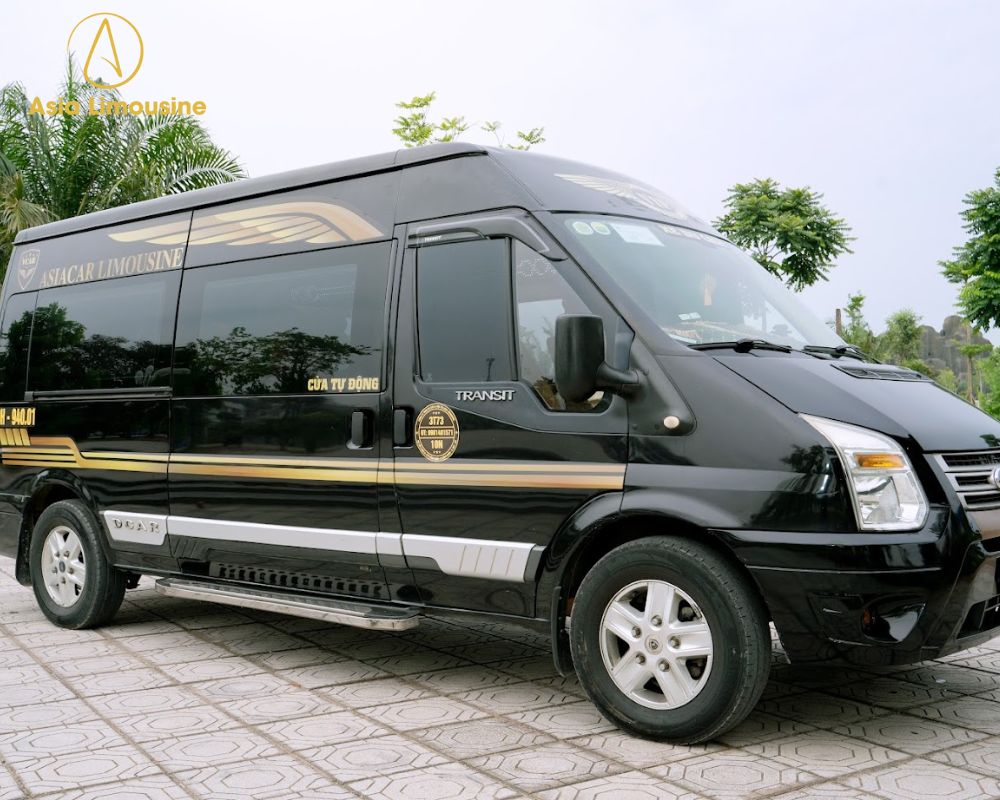 Thuê xe Dcar limousine 9 chỗ
