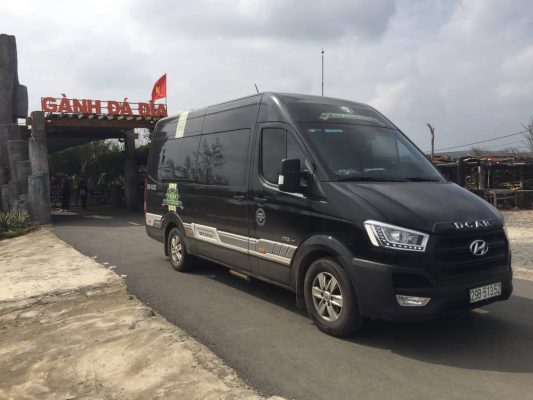 Thuê xe Limousine đi ông hoàng Bảy Lào Cai
