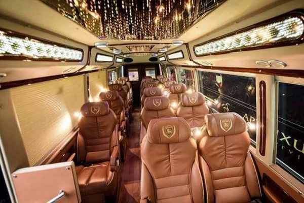 Thuê xe Fuso Limousine đi Avana Retreat Hòa Bình