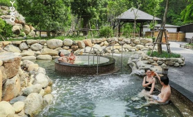 Thuê xe Limousine đi Onsen Quang Hanh Quảng Ninh