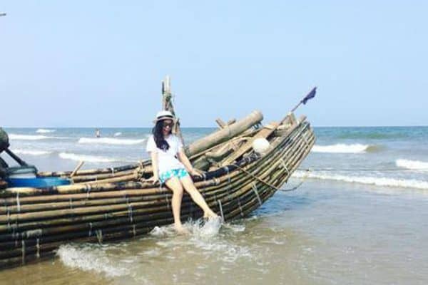 Thuê xe limousine đi biển Đồng Châu tắm biển
