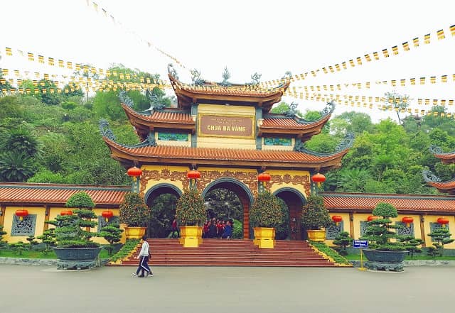Thuê xe Limousine đi Yên Tử Ba Vàng từ Hà Nội và Bắc Ninh