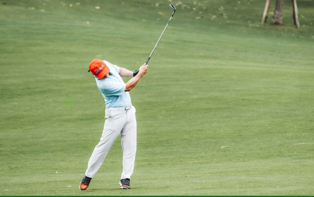 Thuê xe Limousine đi golf Long Biên Hà Nội