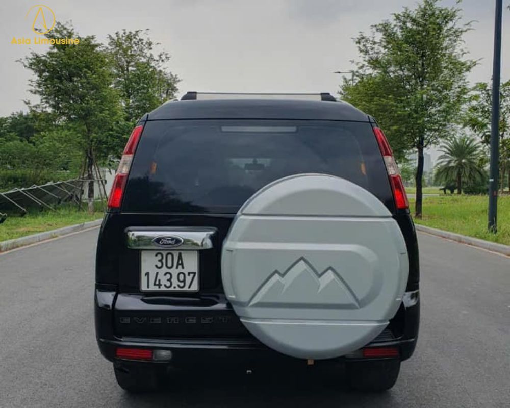 Đuôi xe 7 chỗ Ford Everest