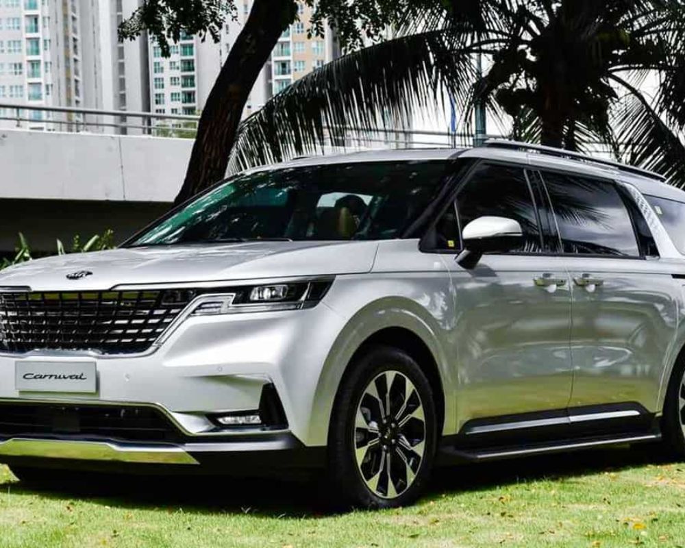 Xe Kia Carnival là xe gì