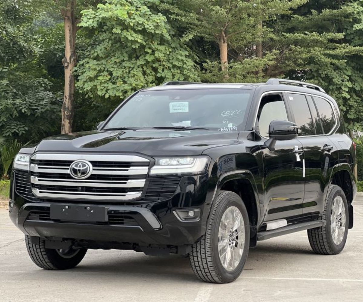 Xe Land Cruiser