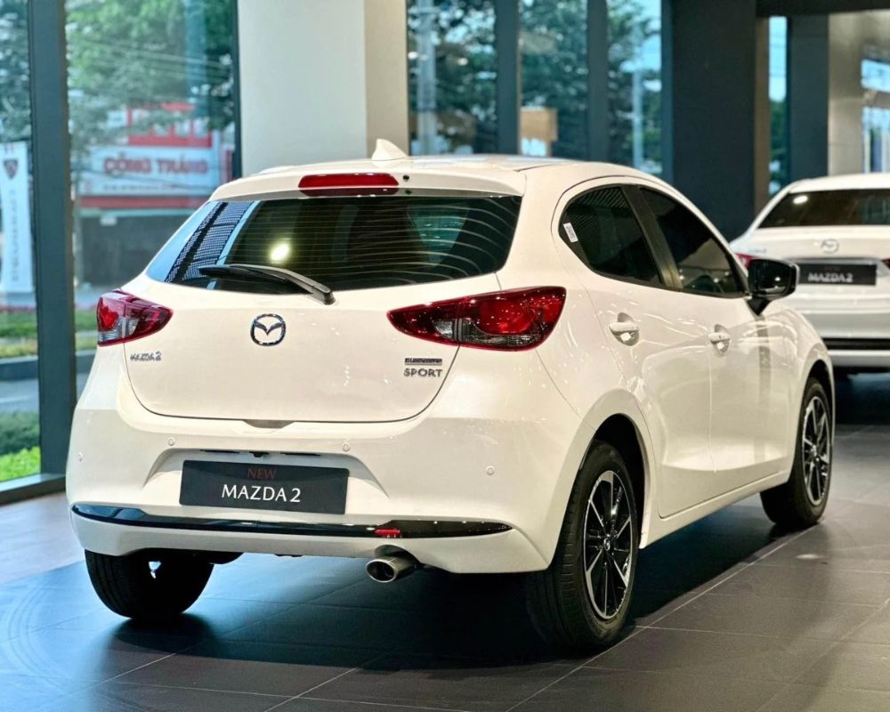 Xe New Mazda 2
