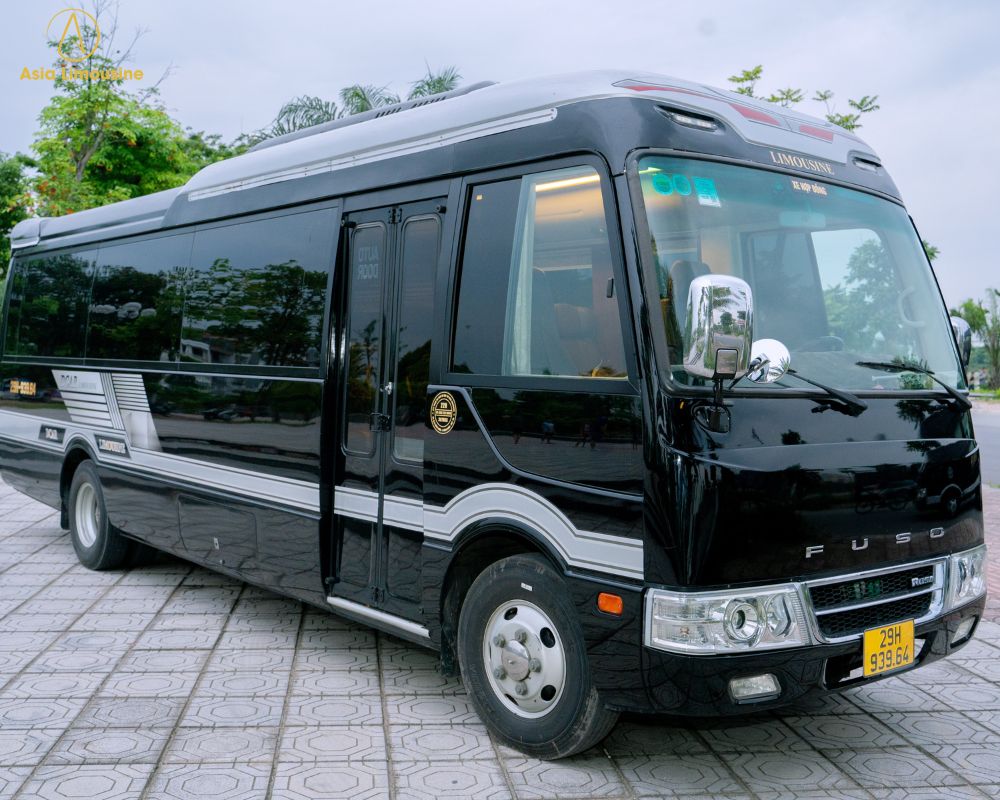 Xe limousine 19 chỗ