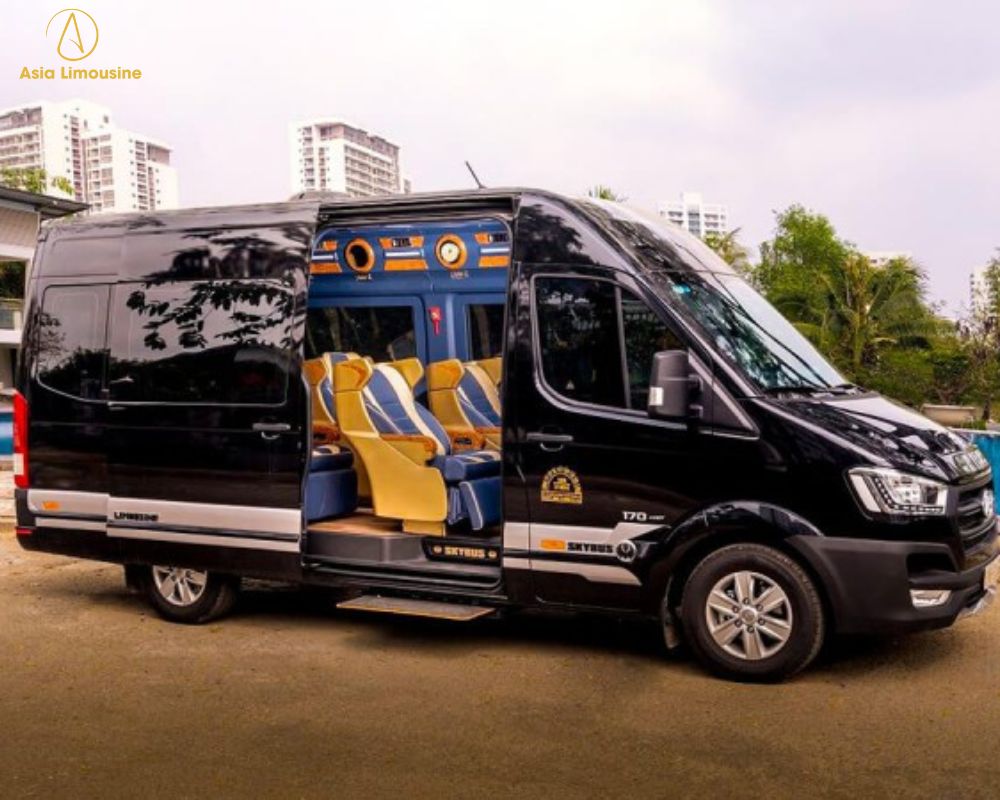 Xe limousine 9 chỗ đi Lào Cai