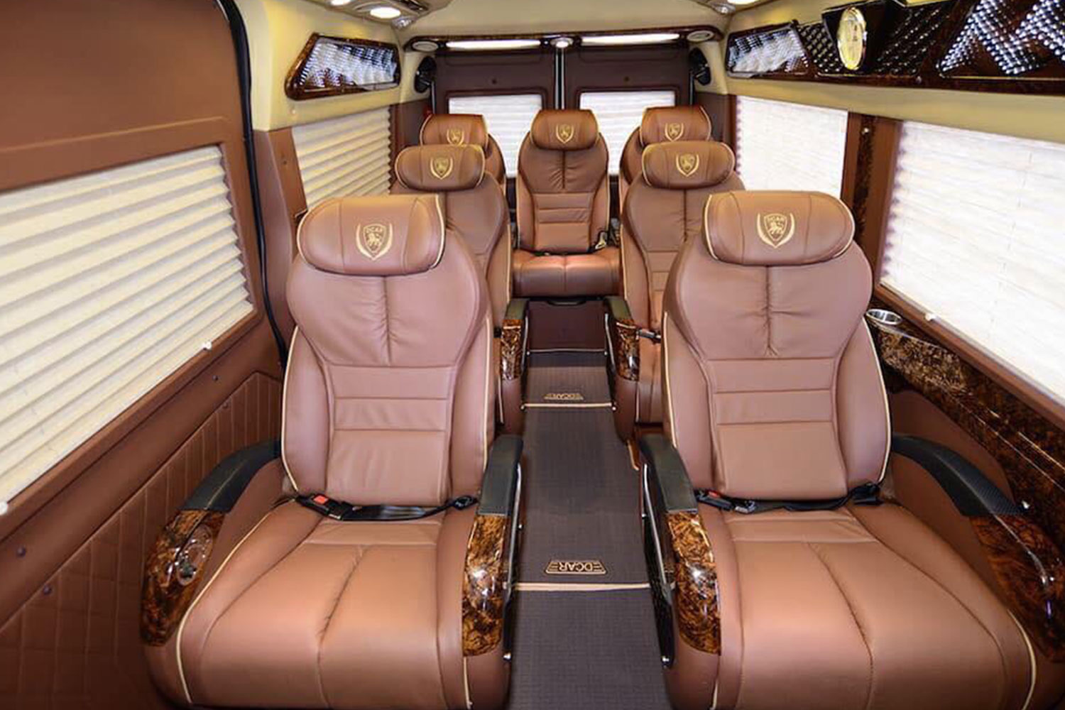 Kinh nghiệm chọn dịch vụ cho thuê xe Limousine đi xuyên Việt tại Hà Nội uy tín