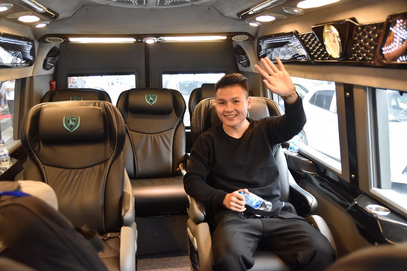 Dịch vụ cho thuê xe Dcar Limousine 9 chỗ giá rẻ tại Hà Nội 2023