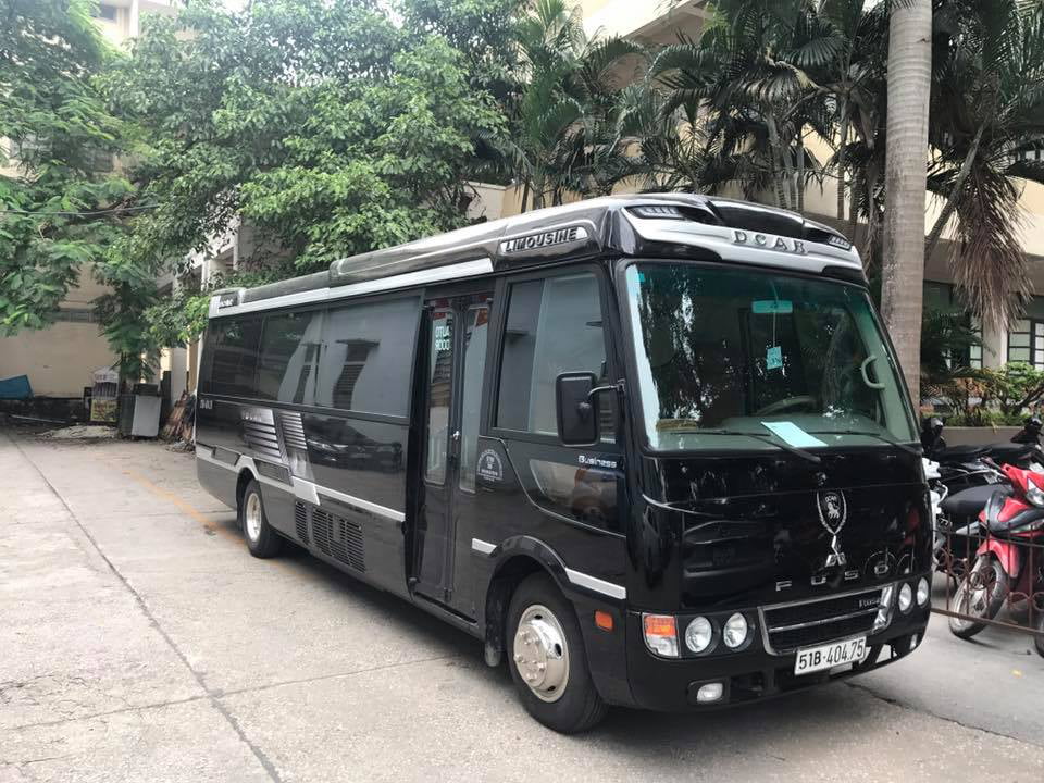 Địa chỉ cho thuê xe fuso Limousine 19 chỗ Hà Nội đi các tỉnh phía Bắc - Asia Limousine