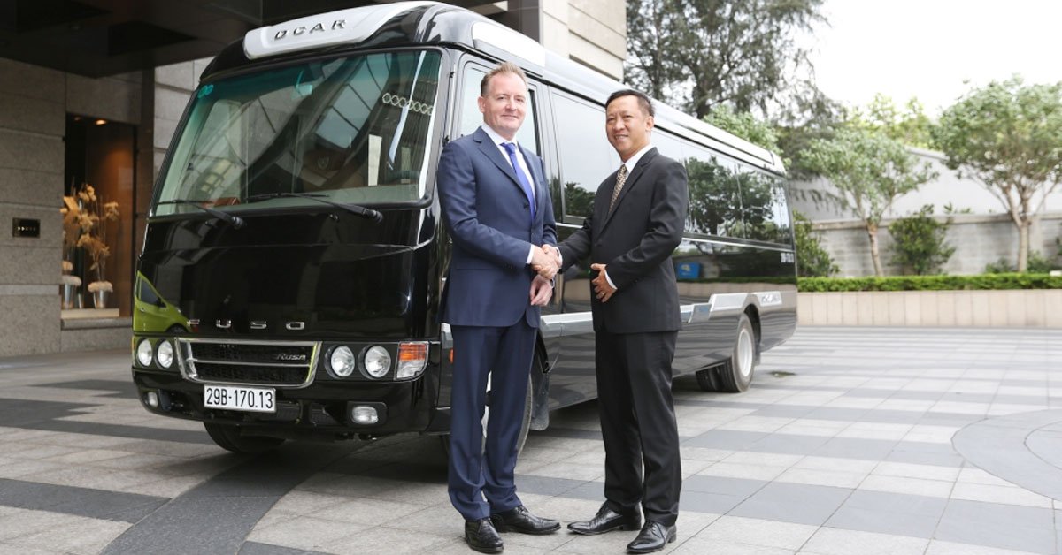 Dịch vụ cho thuê xe limousine 16 chỗ tại Hà Nội