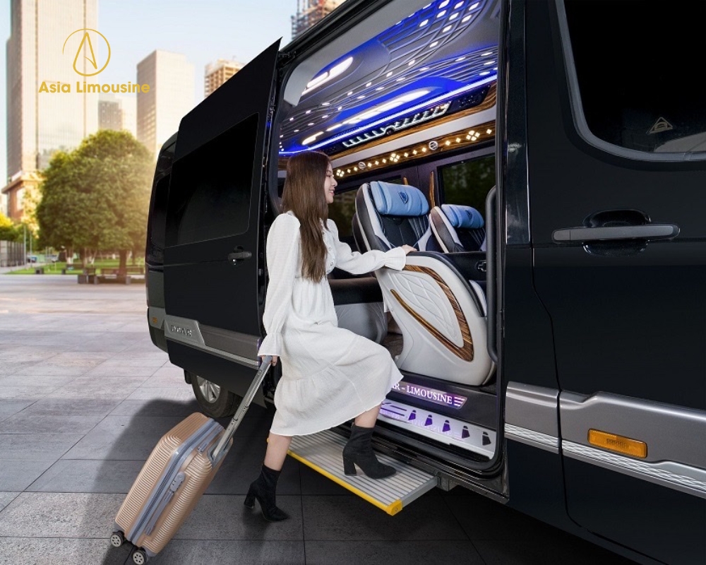 Giá xe Solati Limousine 12 chỗ