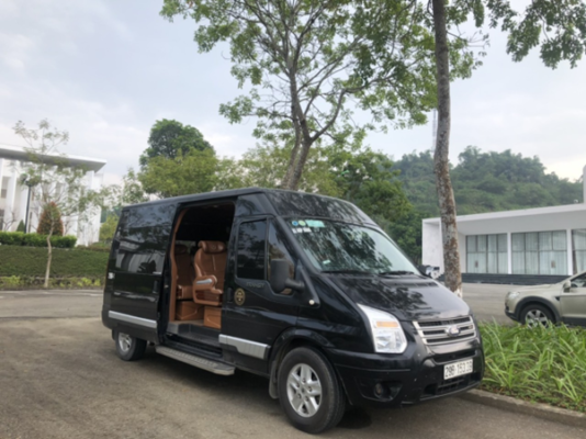 thuê xe limousine tại quận hai bà trưng