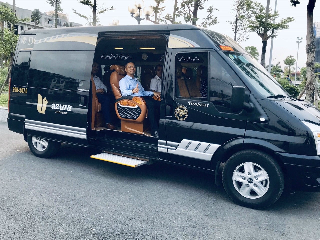 Tại sao nên ưu tiên lựa chọn dịch vụ cho thuê xe Limousine đi Hà Nội?