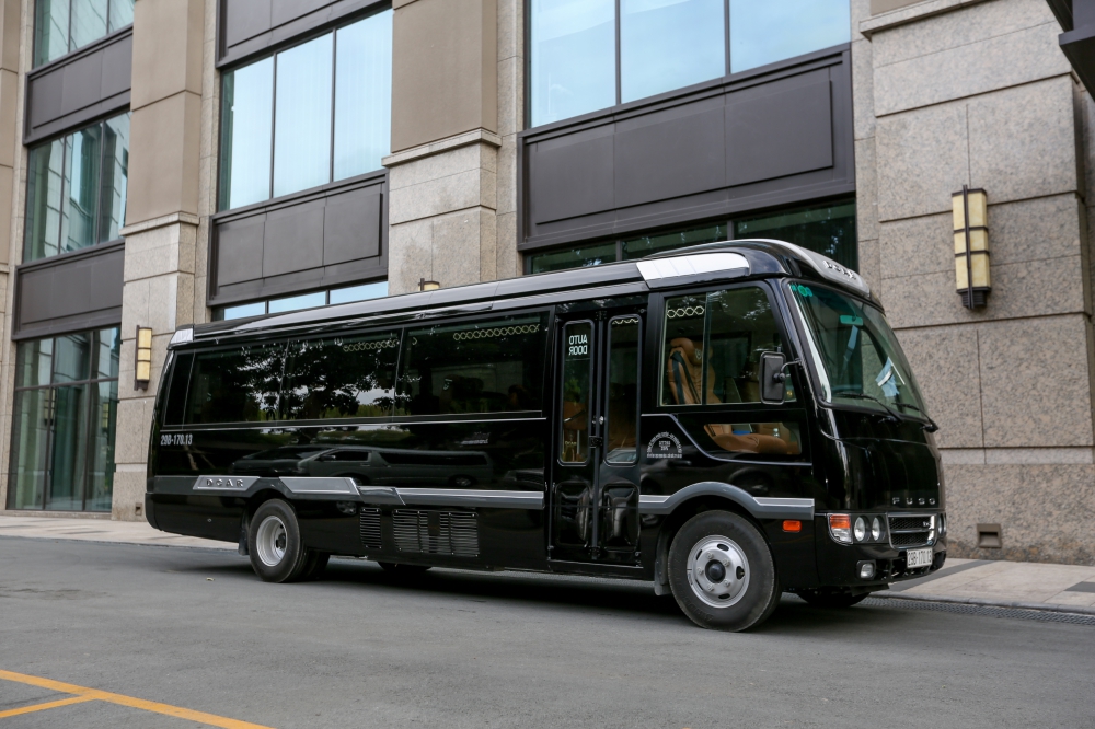 Vì sao nên lựa chọn dòng xe fuso Limousine 16 chỗ đi du lịch Đà Lạt?