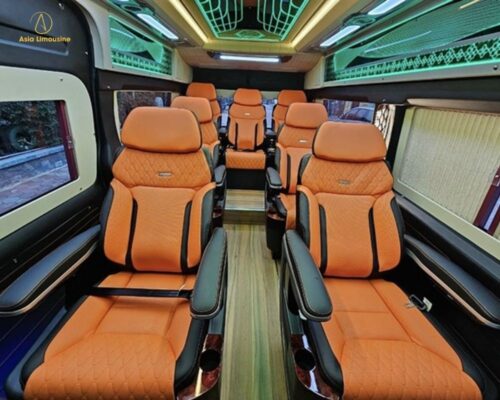 Ghế ngồi xe limousine màu cam, nổi bật