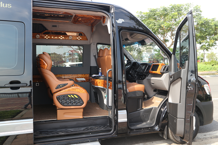 Có nên thuê xe limousine 9 chỗ khi đi du lịch Hải Dương?