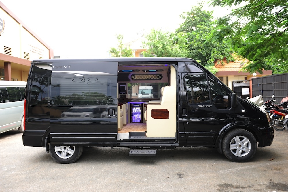 Giá thuê xe Limousine cao cấp hiện nay