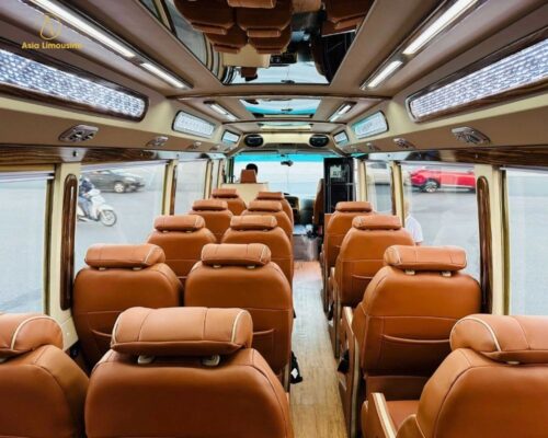 Xe limousine 19 chỗ ngồi rộng rãi